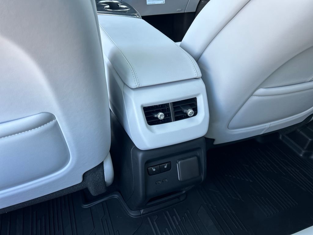 New 2026 Cadillac Optiq Sport 2 image 41