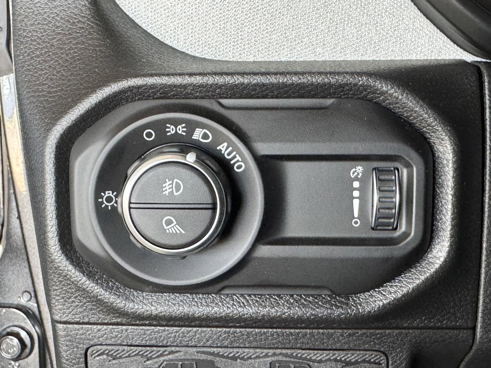 New 2026 Jeep Gladiator Sport image 18