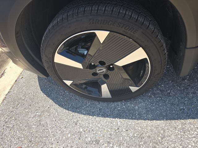 Certified 2026 Nissan Kicks SR FWD image 26