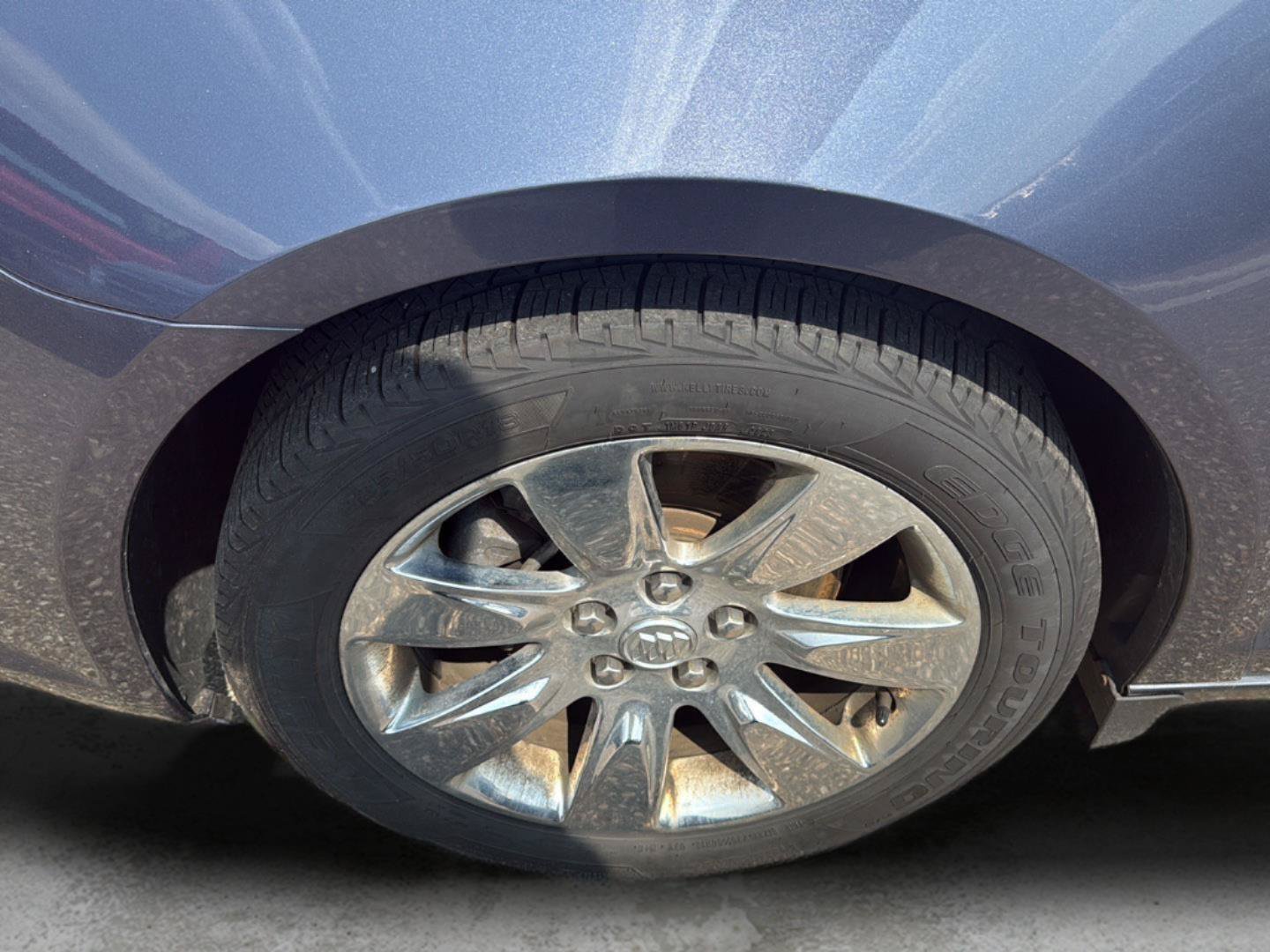 Used 2013 Buick LaCrosse Leather FWD image 2