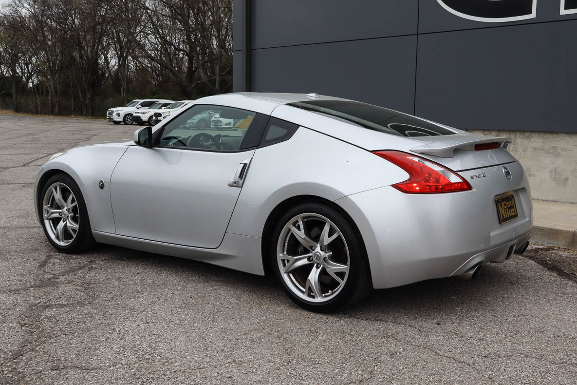 Used 2012 Nissan 370Z Touring w/ Sport Pkg image 6