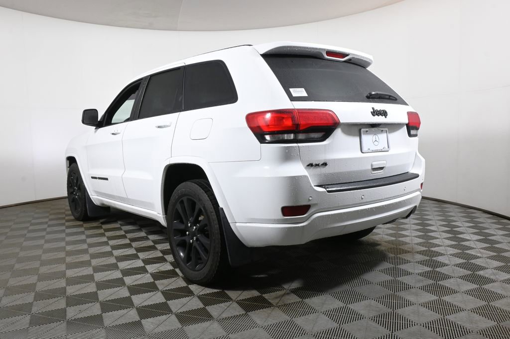 Used 2020 Jeep Grand Cherokee Altitude image 5