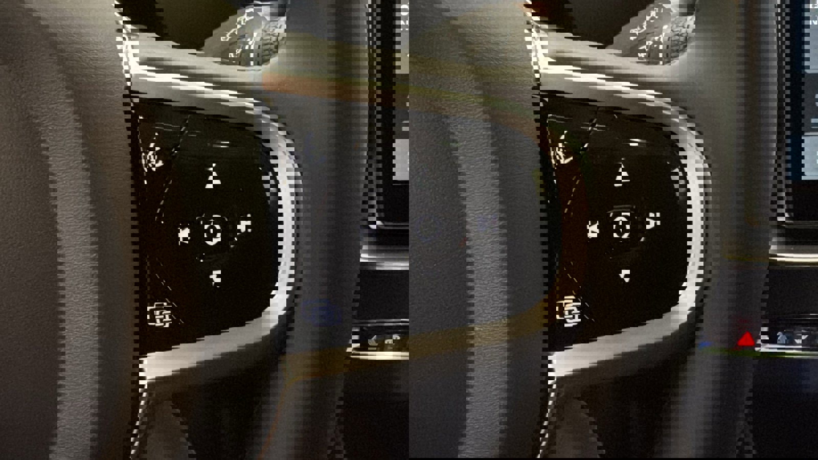 New 2026 Volvo XC90 B6 Plus w/ Protection Package Premier image 14