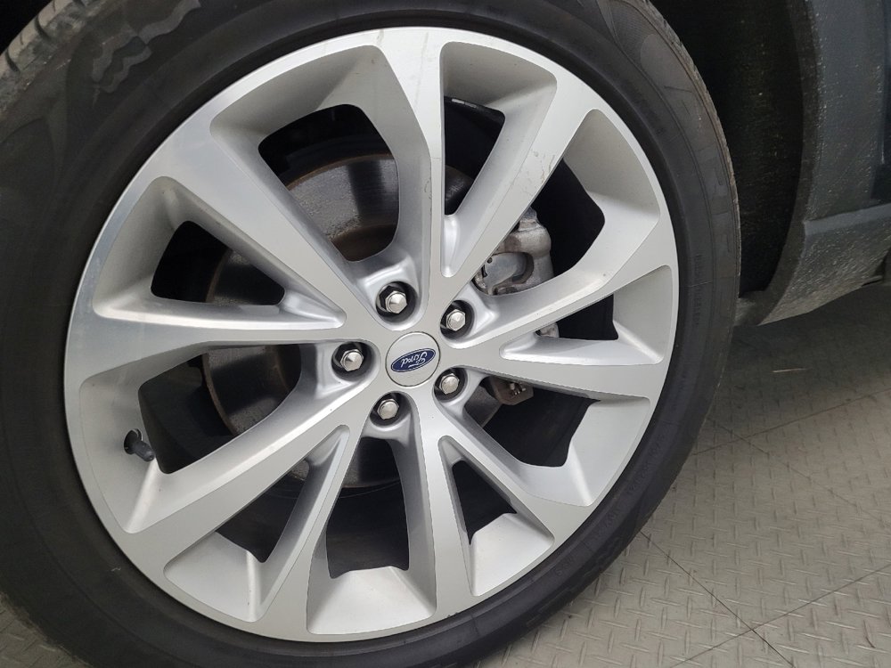 Used 2022 Ford Explorer Platinum w/ Premium Technology Package image 31