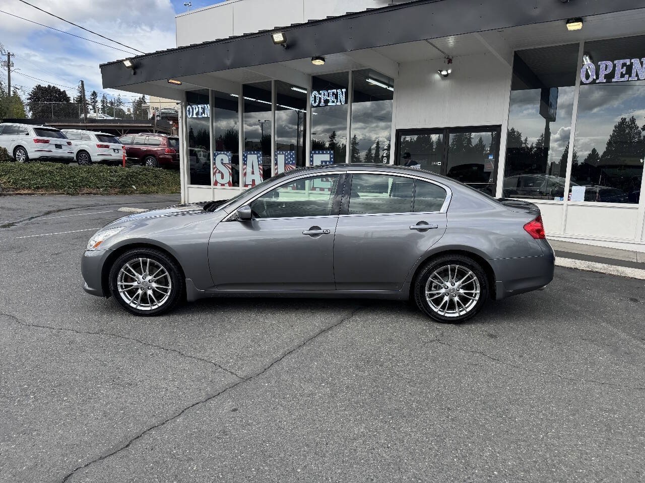 Used 2013 INFINITI G37 x Sedan w/ Premium Pkg AWD/4WD image 3