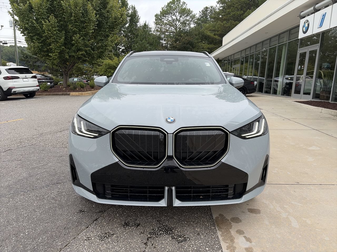Used 2026 BMW X3 xDrive30i w/ Premium Package AWD/4WD image 3