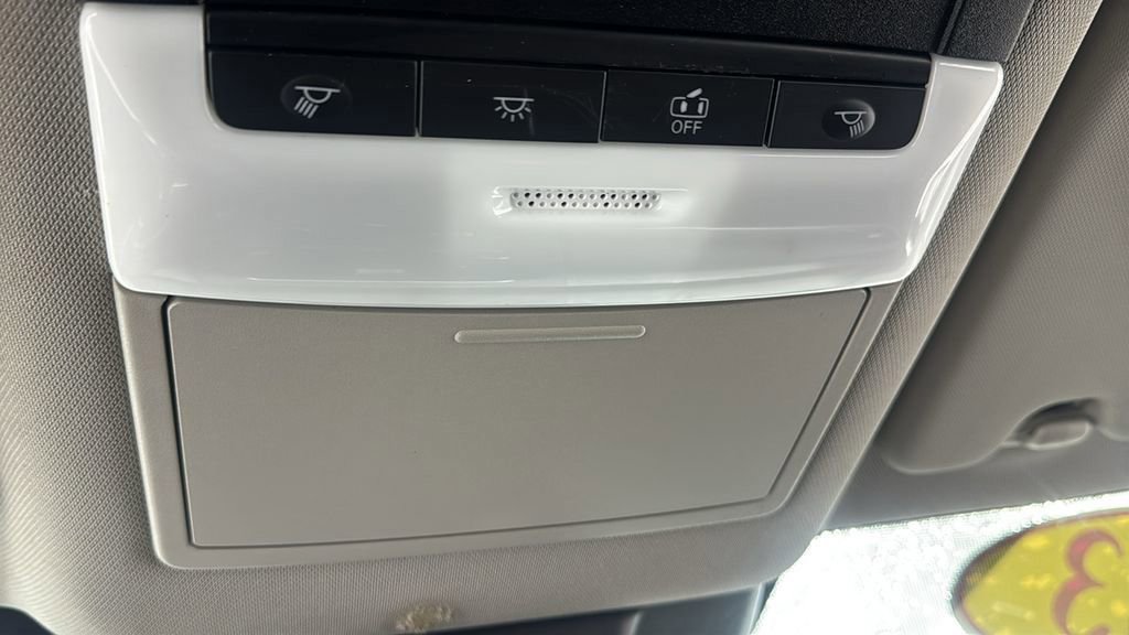 Used 2023 Nissan Rogue SV image 30