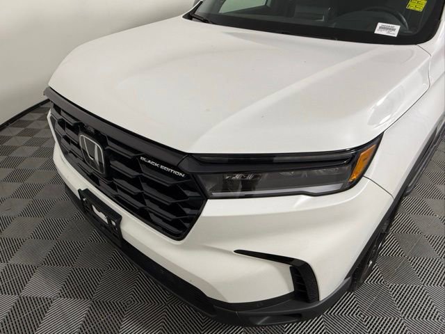Used 2025 Honda Pilot Black Edition image 10
