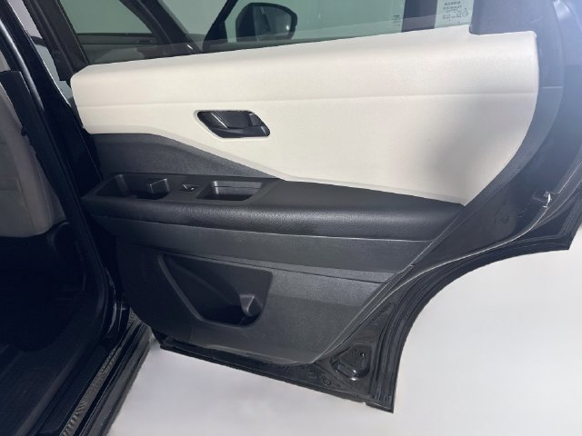 Used 2024 Nissan Pathfinder SV FWD image 27