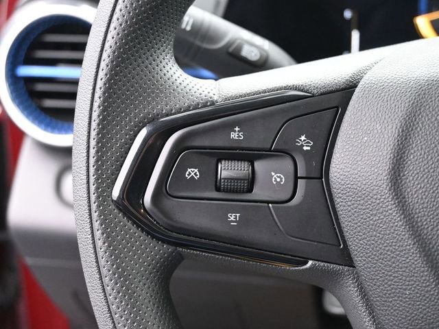 Used 2025 Chevrolet Trax LT image 31