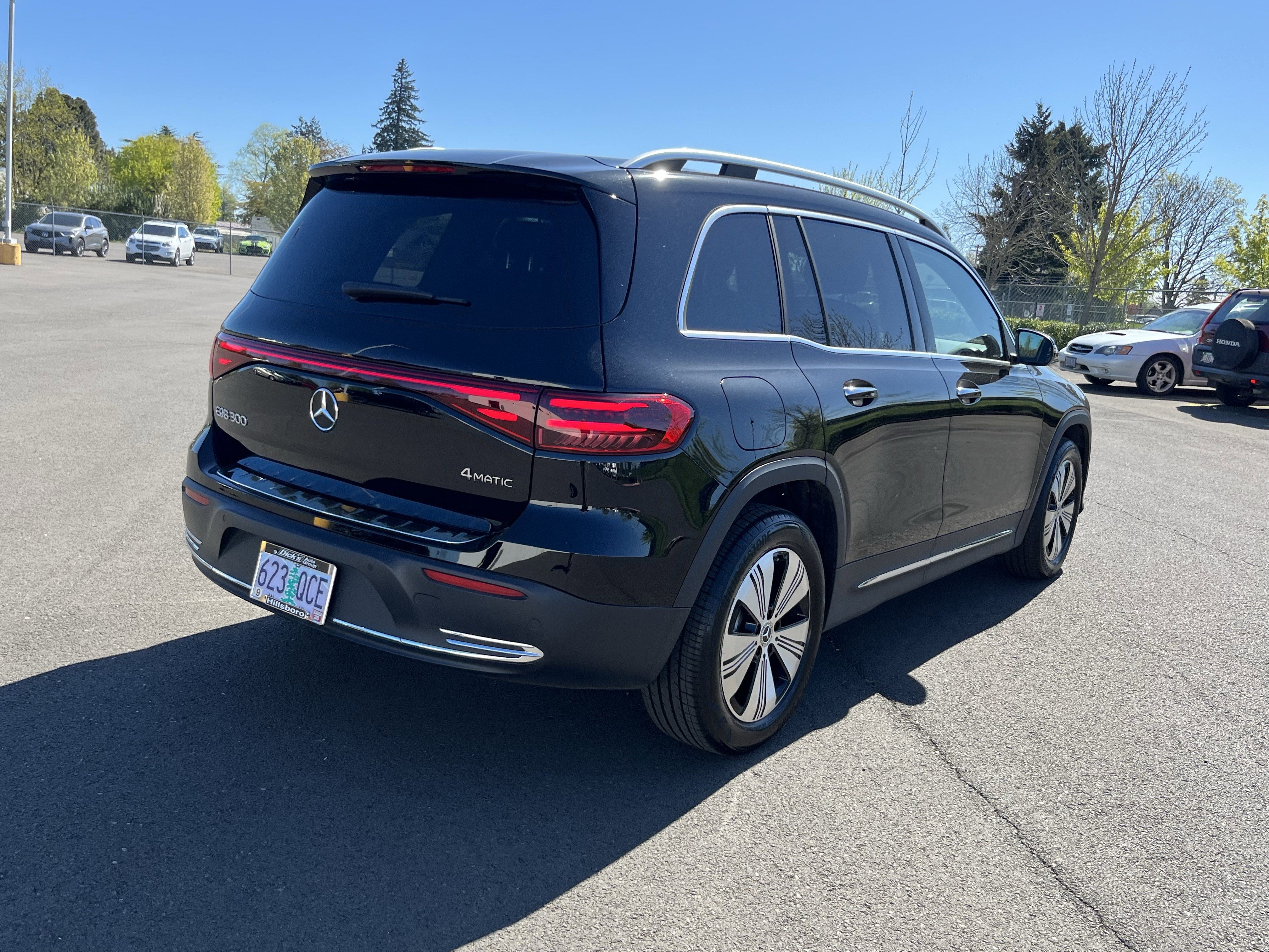 Used 2024 Mercedes-Benz EQB 300 4MATIC image 5