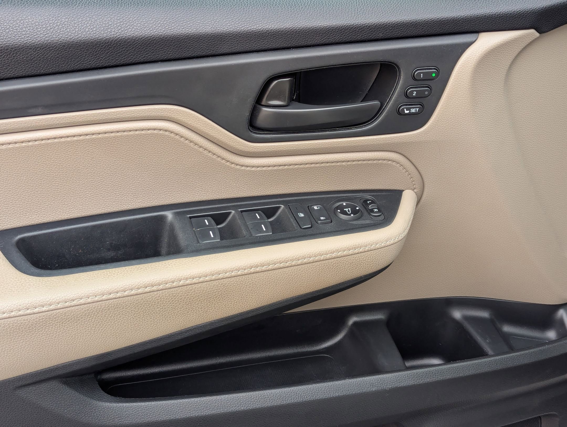 Used 2018 Honda Odyssey EX-L image 12