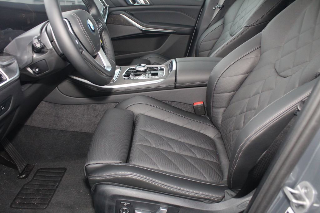 New 2026 BMW X5 xDrive50e image 19