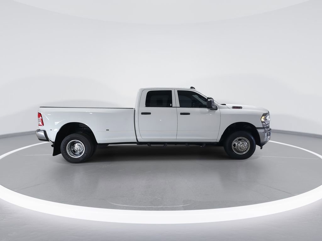 Used 2023 RAM 3500 Tradesman image 9