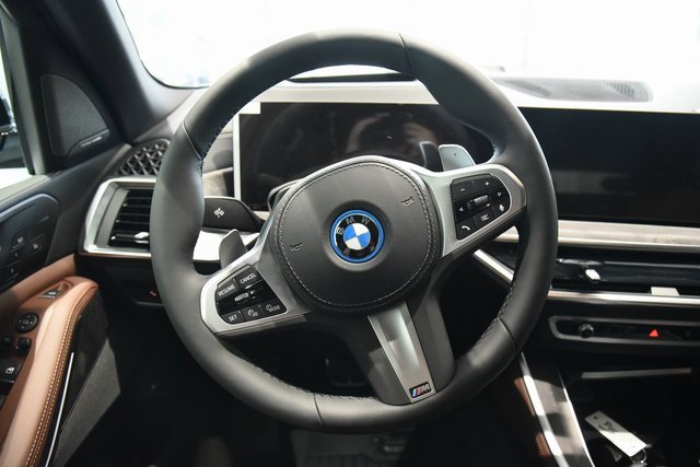 New 2026 BMW X5 xDrive50e w/ Executive Package image 12