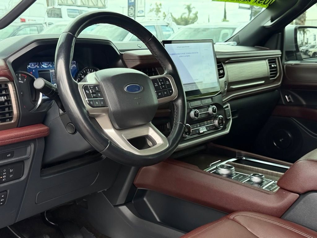 Used 2022 Ford Expedition Max Limited image 28