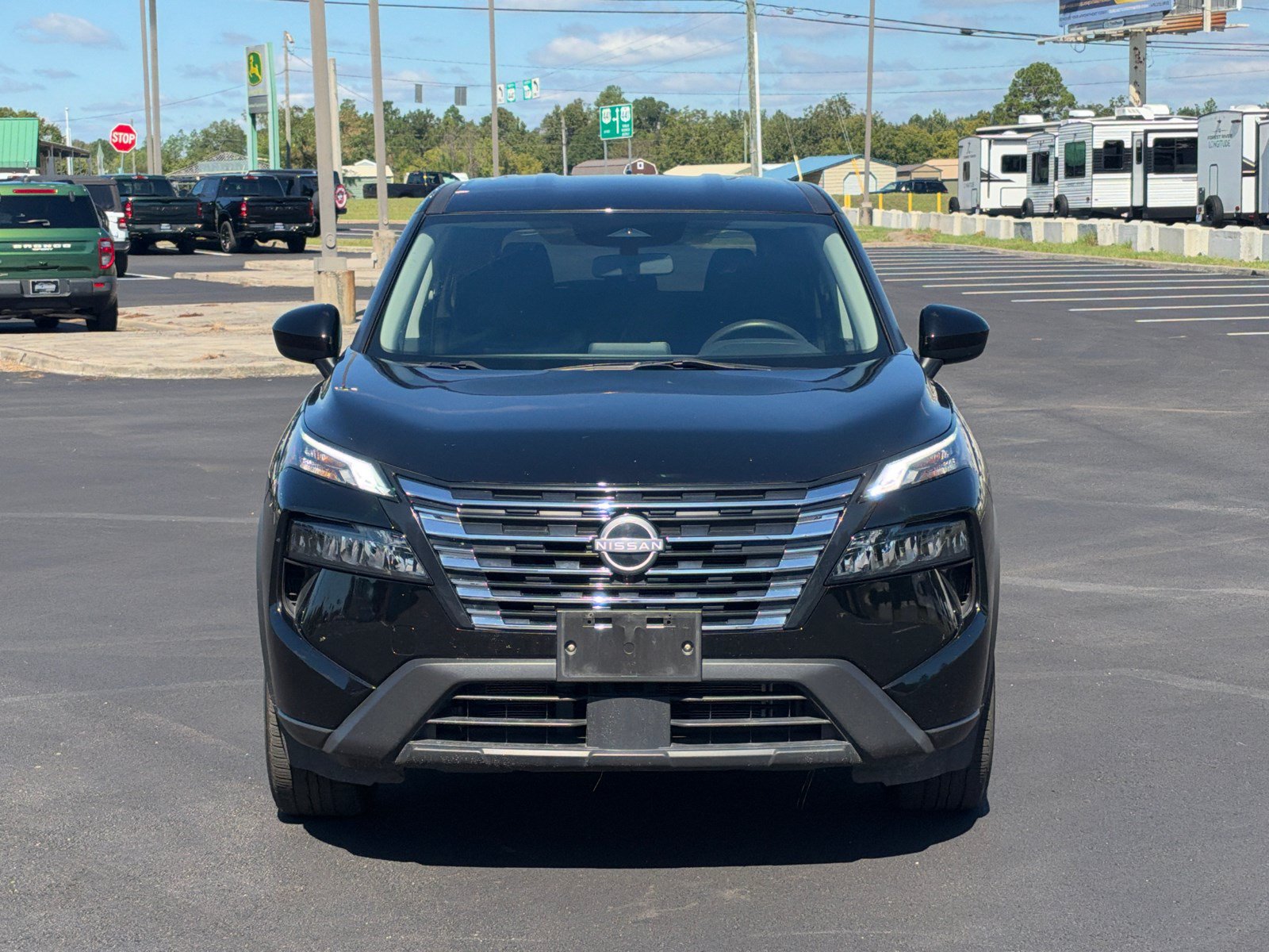 Used 2024 Nissan Rogue SV AWD/4WD image 2