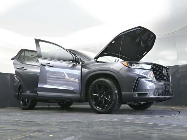 Certified 2025 Honda Pilot Black Edition image 45