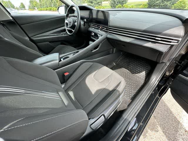 Used 2023 Hyundai Elantra SEL w/ Convenience Package FWD image 21