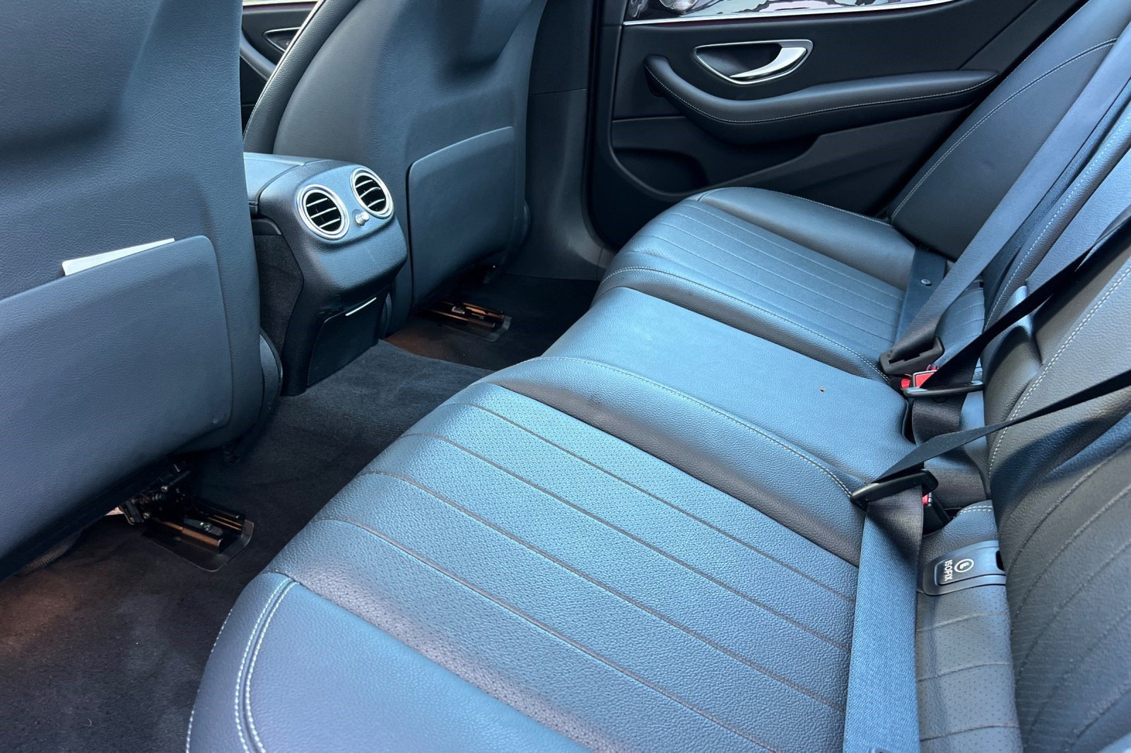 Used 2021 Mercedes-Benz E 350 Sedan image 29