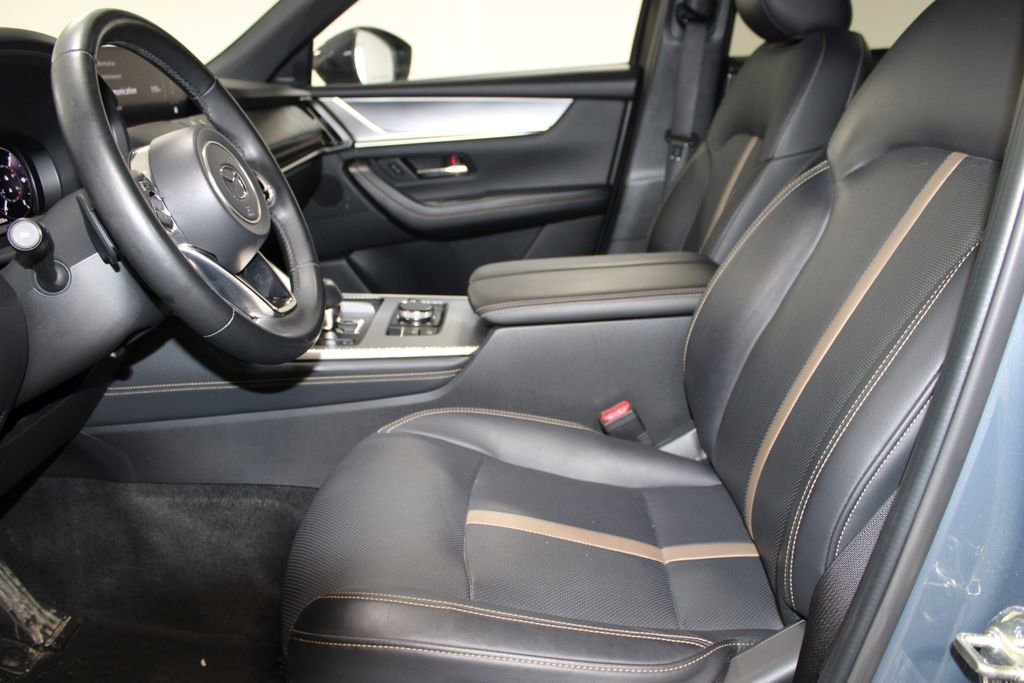 Used 2025 MAZDA CX-70 Plug-In Hybrid w/ Premium Plus AWD/4WD image 13