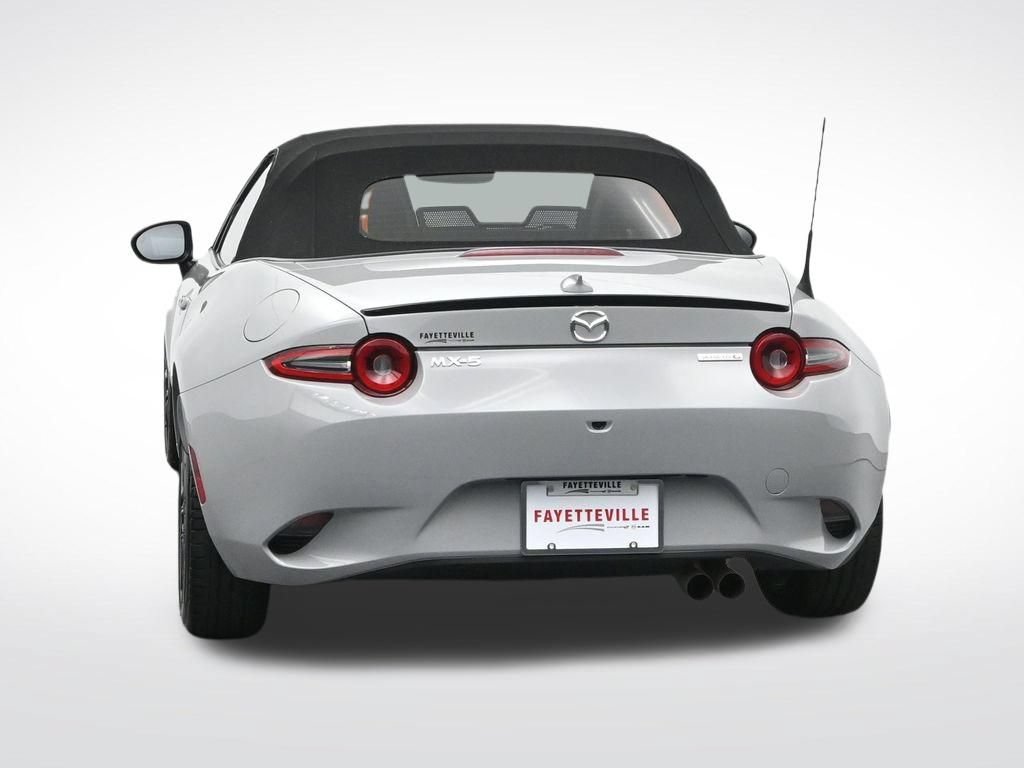 Used 2025 MAZDA MX-5 Miata Club RWD image 9