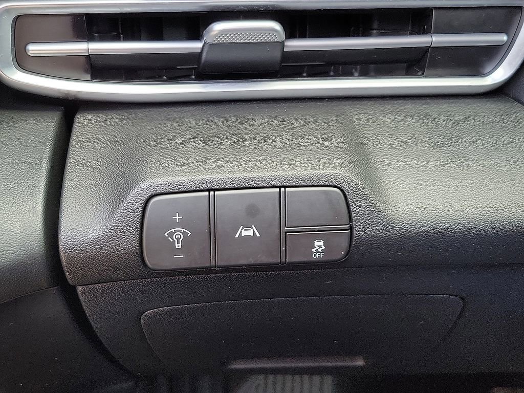 Used 2023 Hyundai Elantra SEL image 14