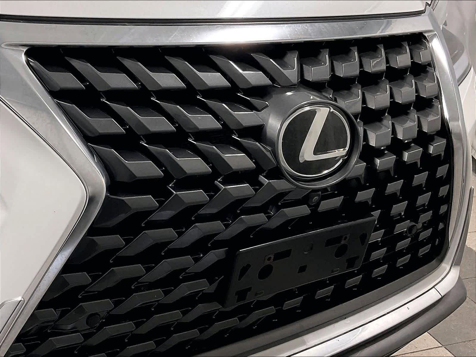 Used 2023 Lexus GX 460 Luxury w/ Sport Design Package AWD/4WD image 32
