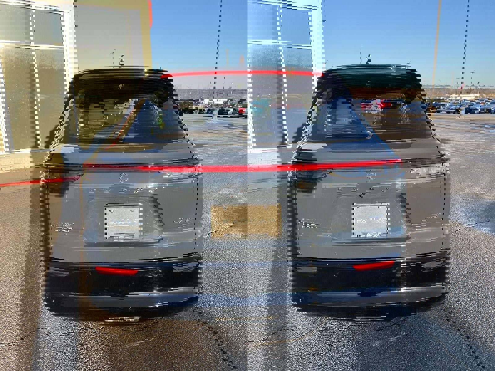 Used 2025 Toyota Crown Signia Limited w/ Advanced Technology Package image 10