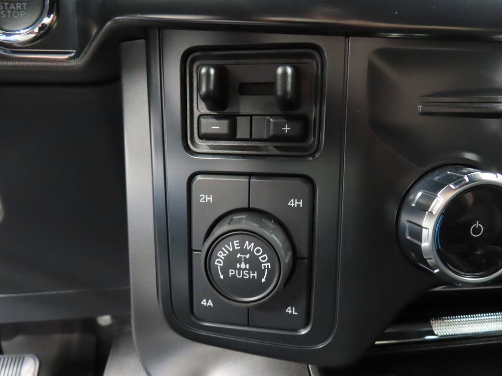 Used 2025 Ford F150 Lariat w/ Equipment Group 501A Mid image 66