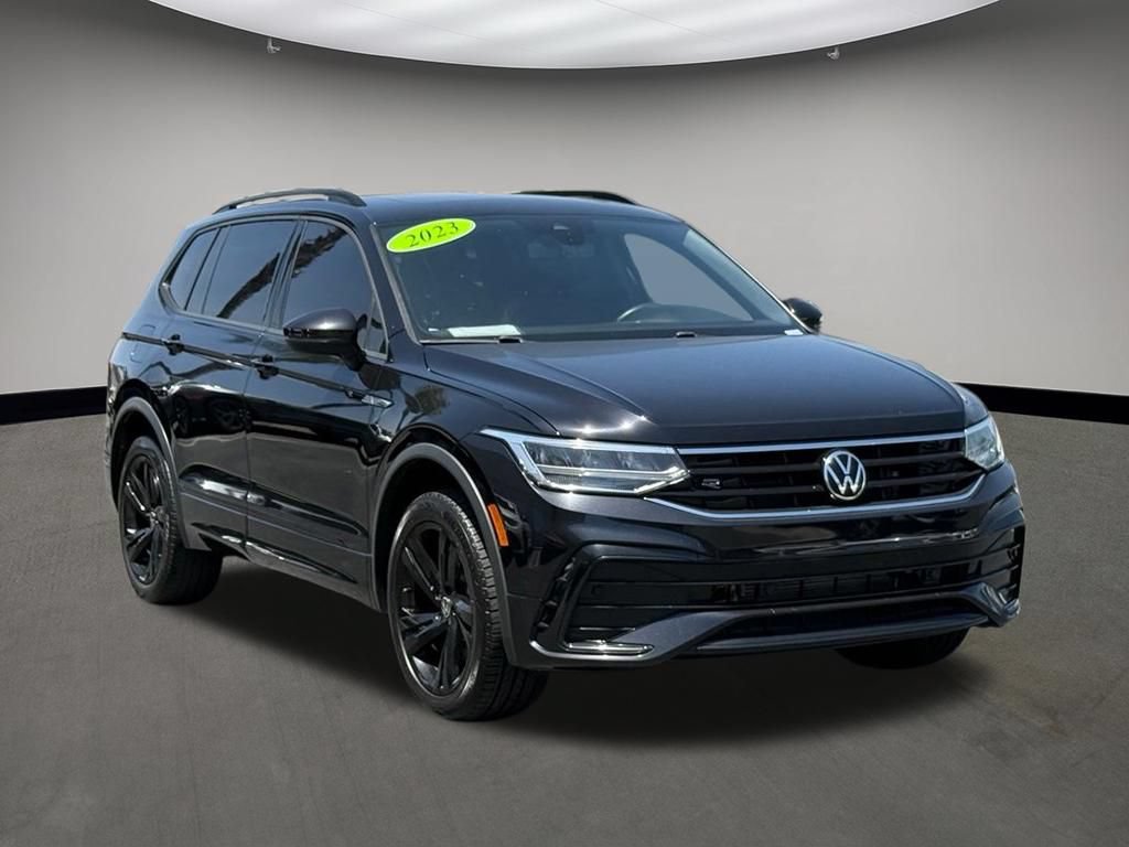 Used 2023 Volkswagen Tiguan SE R-Line FWD image 1