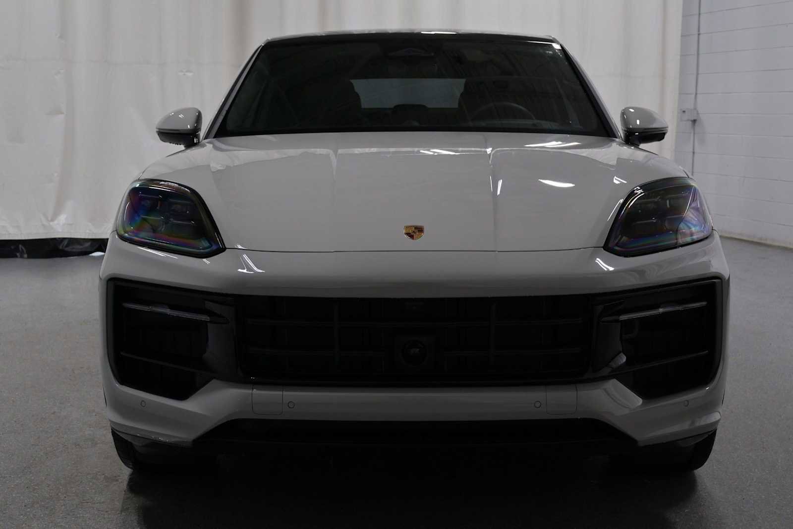 New 2026 Porsche Cayenne GTS AWD/4WD image 14