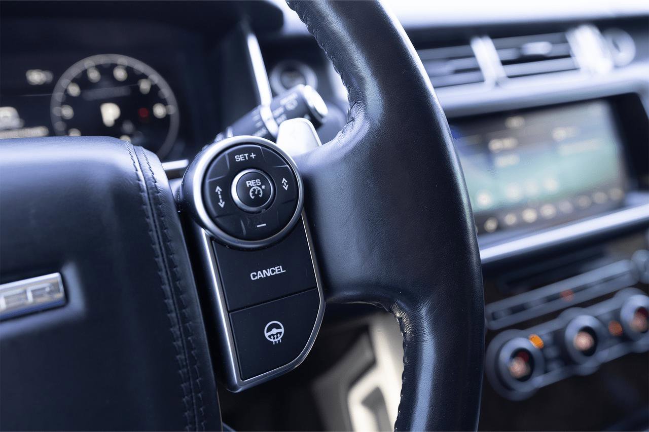 Used 2017 Land Rover Range Rover Autobiography image 26