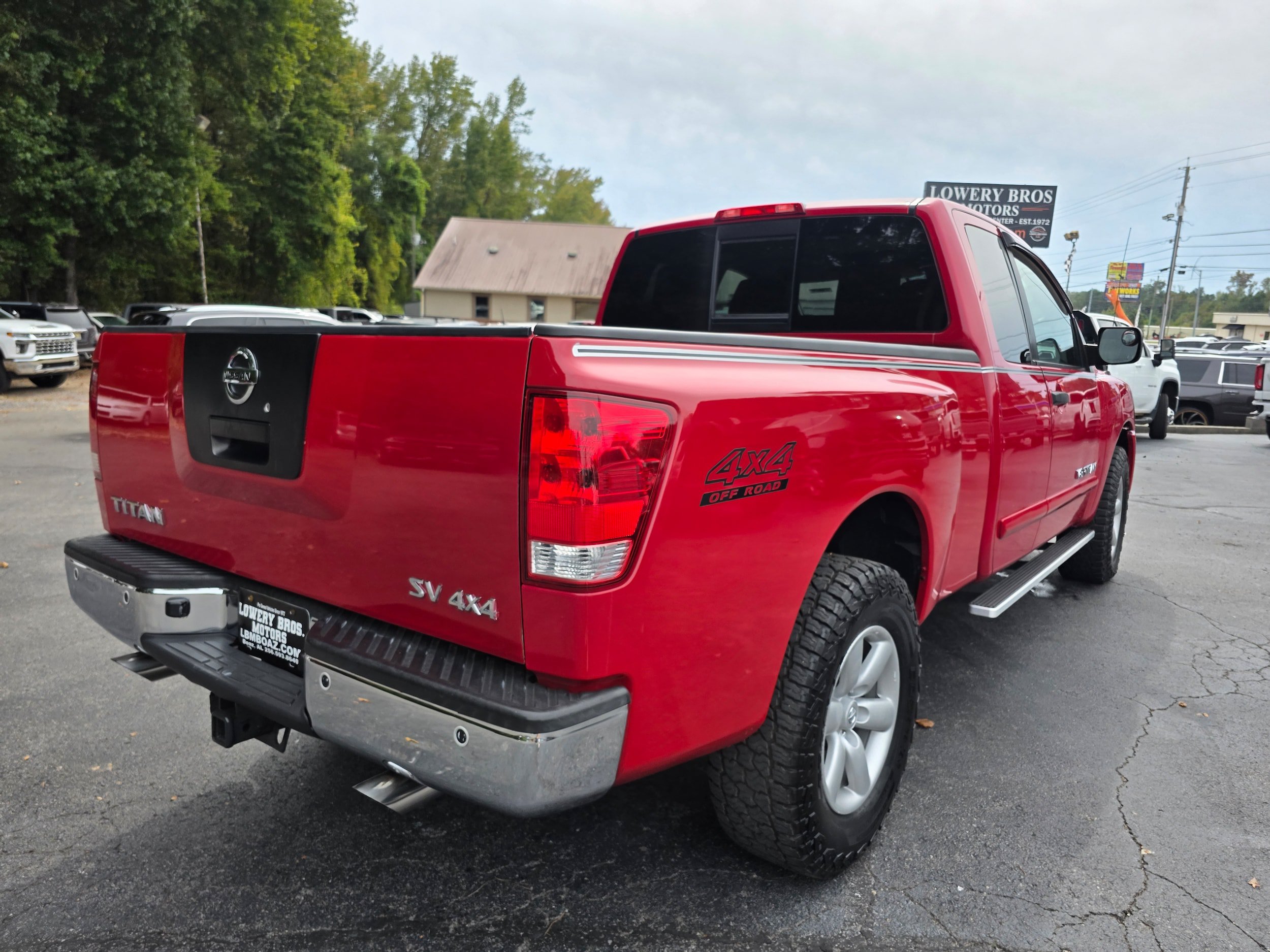 Used 2012 Nissan Titan SV w/ SV Value Truck Pkg AWD/4WD image 5