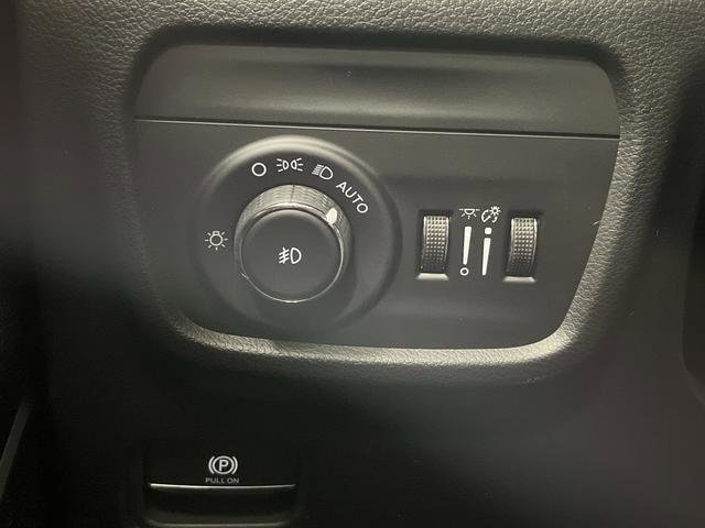 New 2026 Jeep Grand Cherokee L Limited image 25