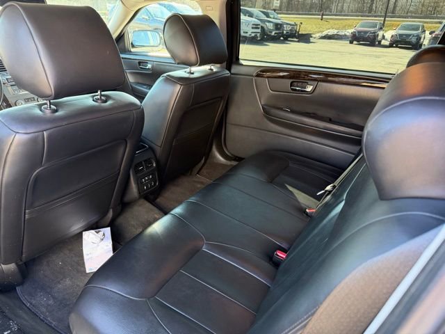 Used 2011 Cadillac DTS Limousine image 18
