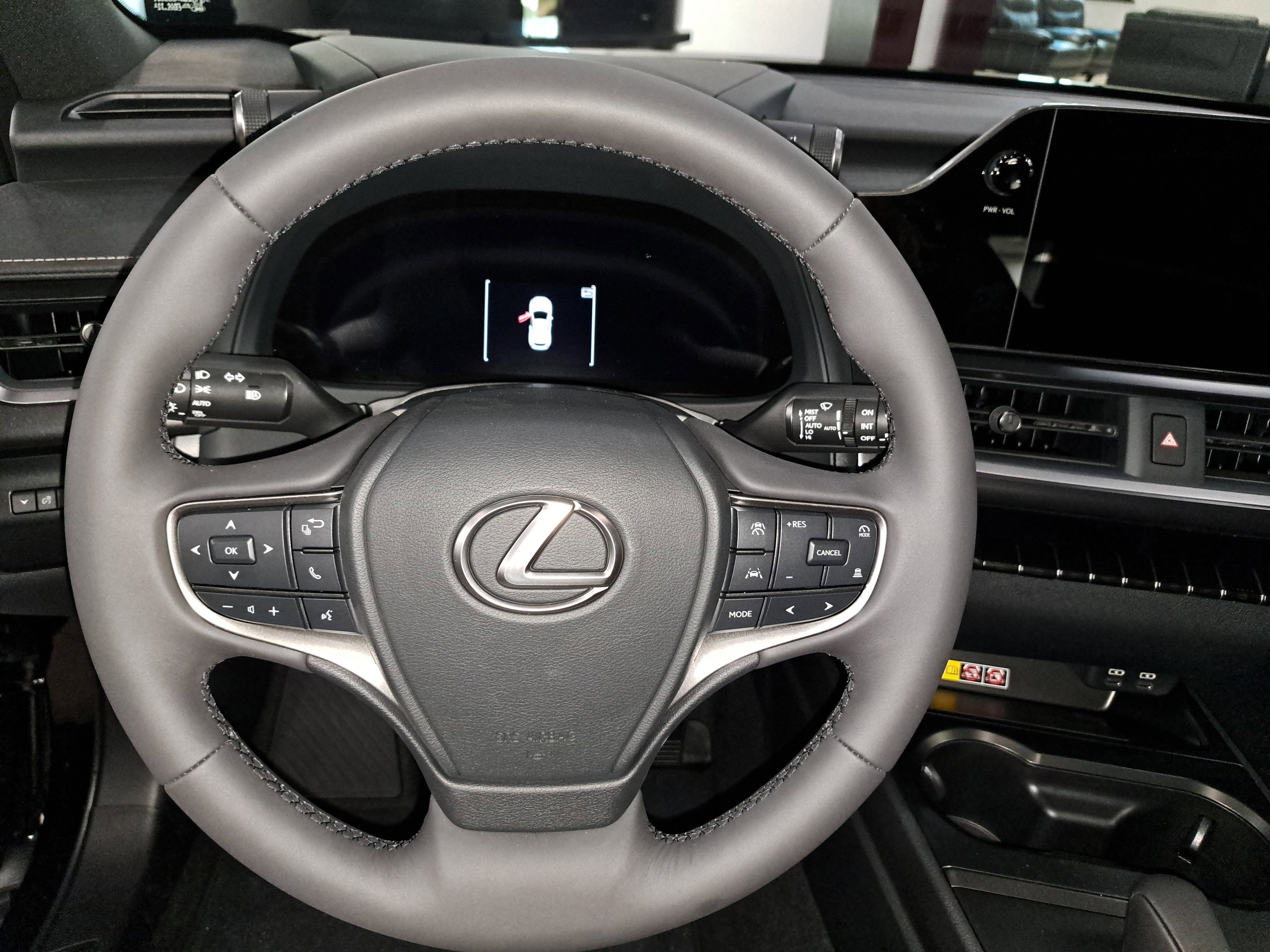 New 2025 Lexus UX 300h FWD image 18