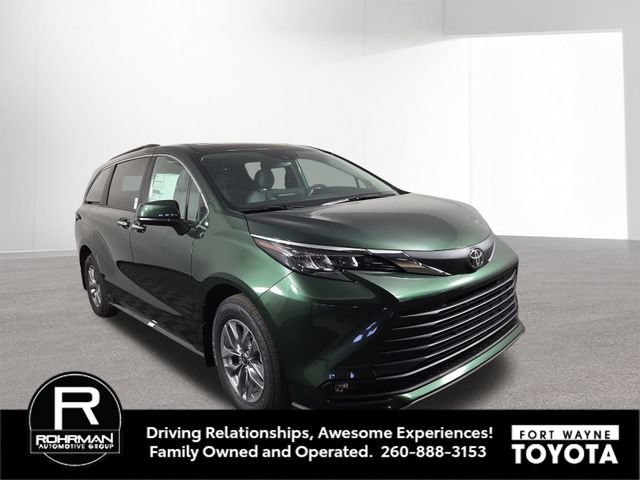 New 2026 Toyota Sienna XLE FWD image 4