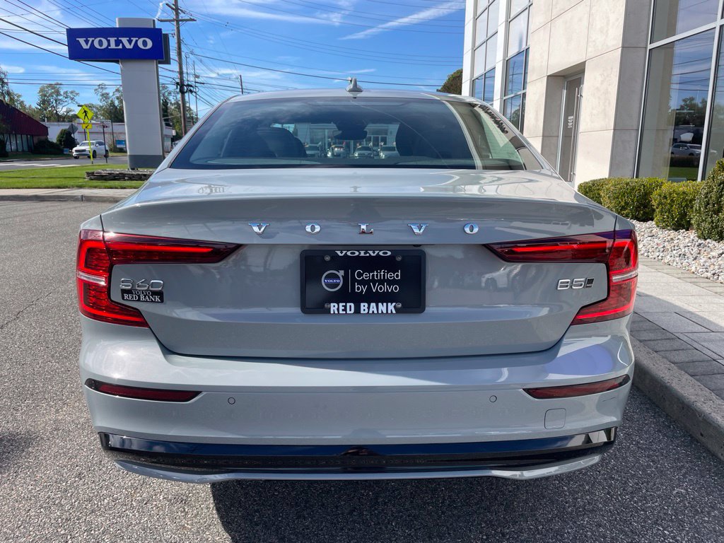 Certified 2024 Volvo S60 B5 Plus w/ Climate Package AWD/4WD image 4