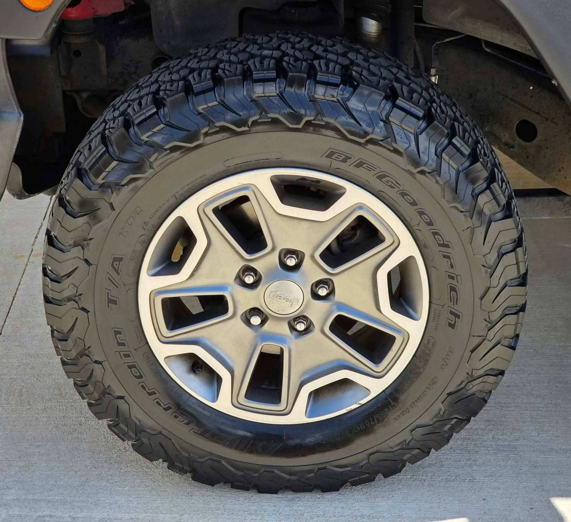 Used 2010 Jeep Wrangler Unlimited Sport AWD/4WD image 30