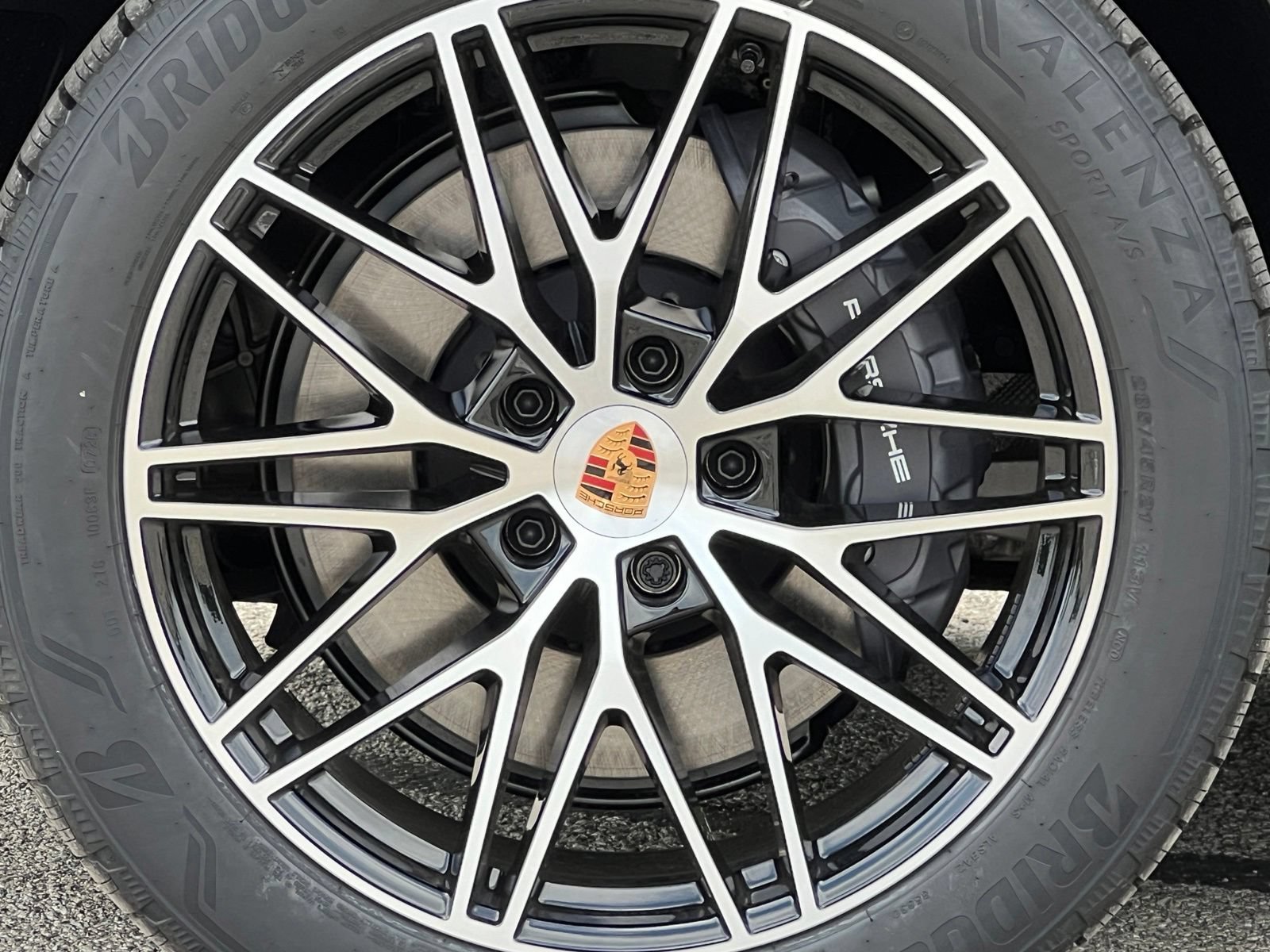 New 2026 Porsche Cayenne Coupe AWD/4WD image 14