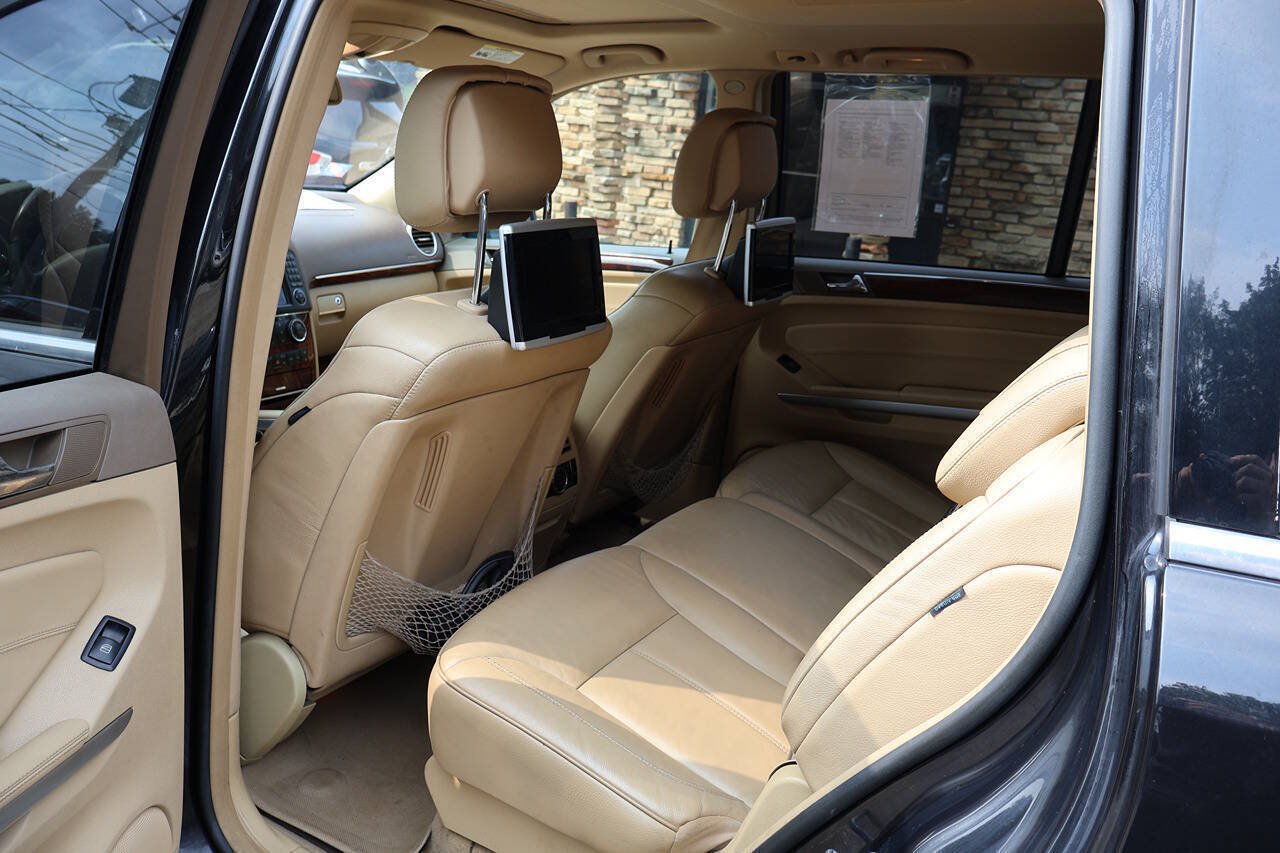 Used 2011 Mercedes-Benz GL 550 4MATIC image 19