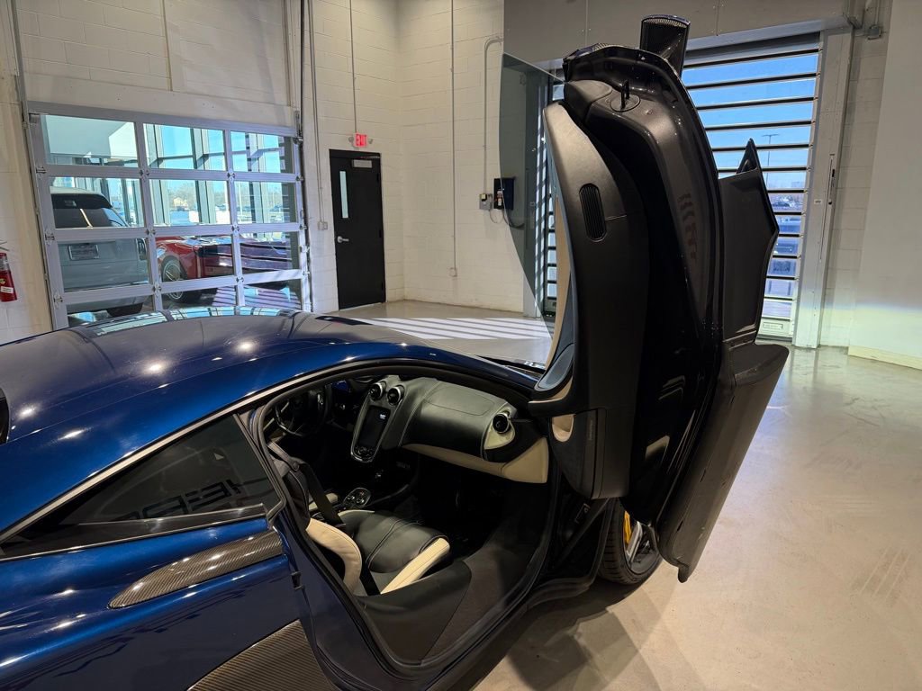 Used 2016 McLaren 570S Coupe image 34