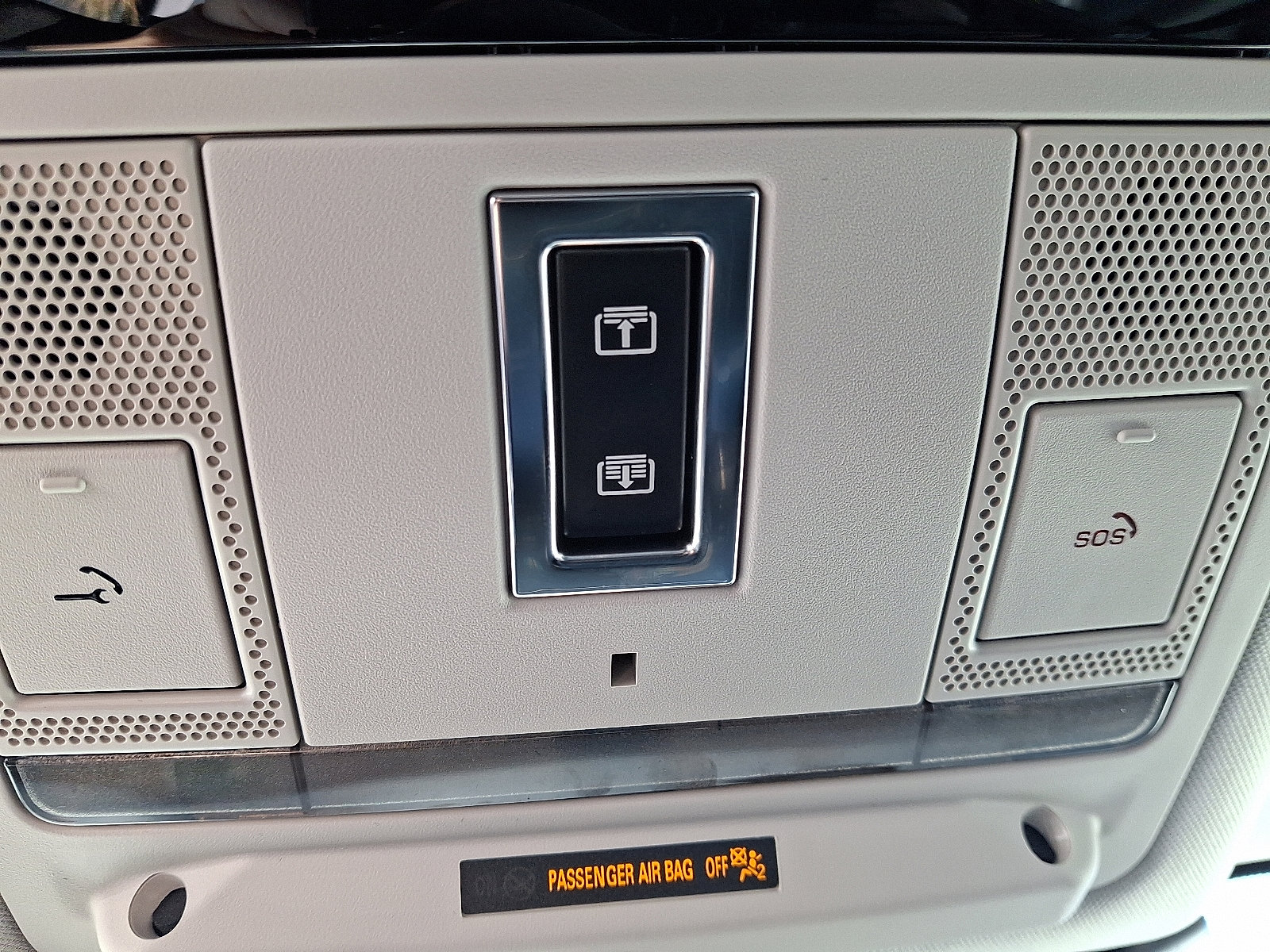 Used 2025 Land Rover Discovery Sport S image 24