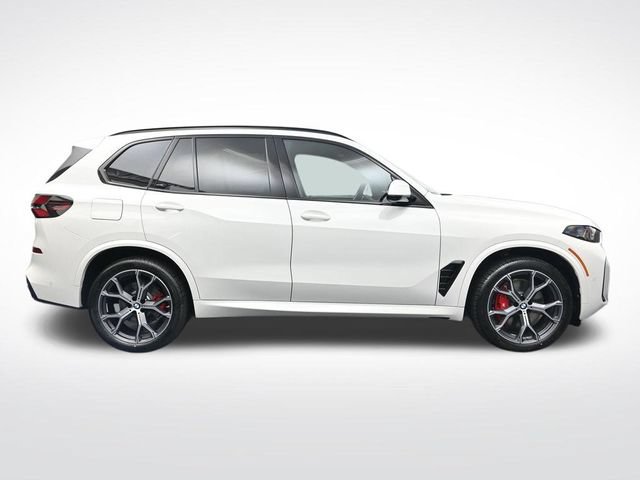 New 2026 BMW X5 xDrive40i w/ M Sport Package AWD/4WD image 3
