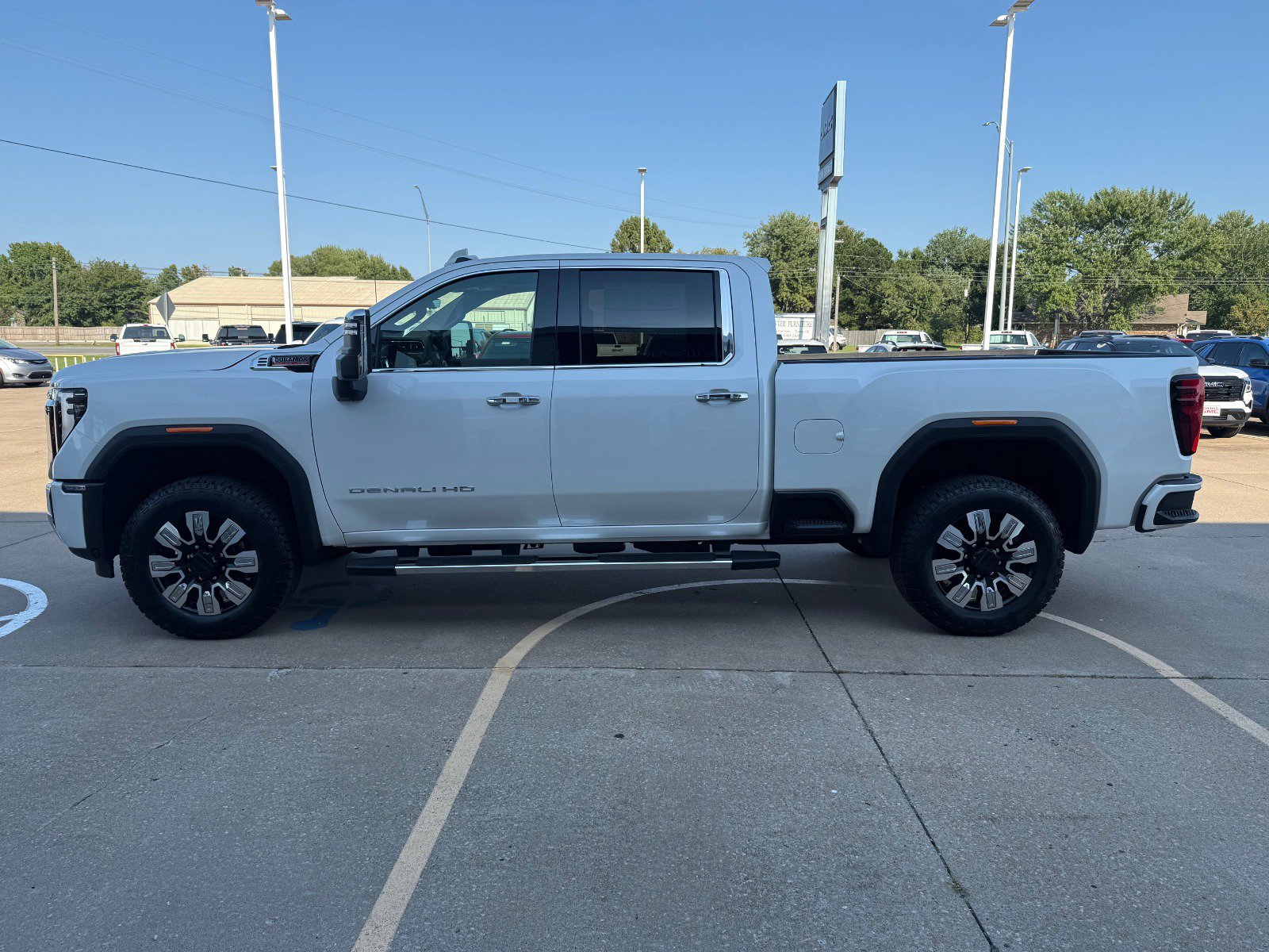 New 2025 GMC Sierra 2500 Denali w/ Denali Reserve Package image 7