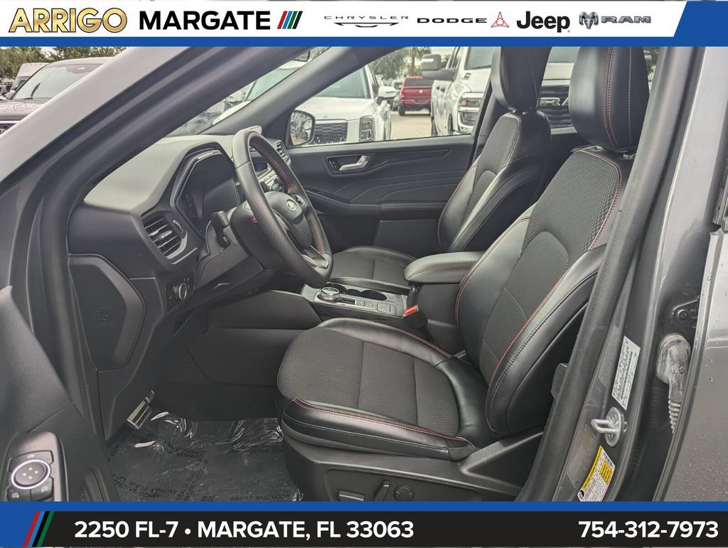 Used 2023 Ford Escape ST-Line FWD image 12
