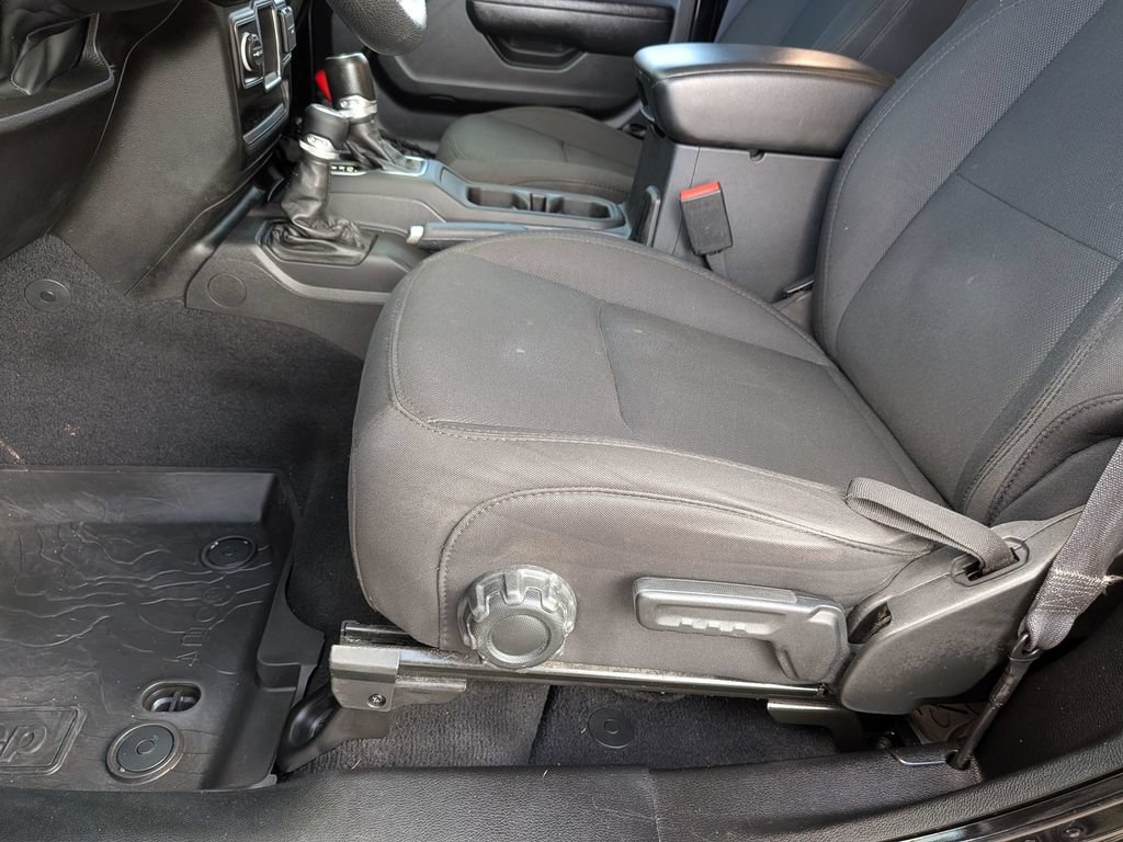 Used 2023 Jeep Wrangler Sport AWD/4WD image 15