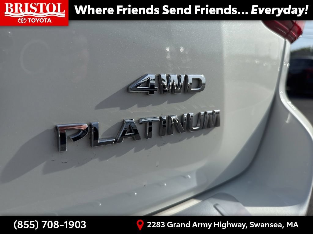 Used 2018 Nissan Pathfinder Platinum AWD/4WD image 17