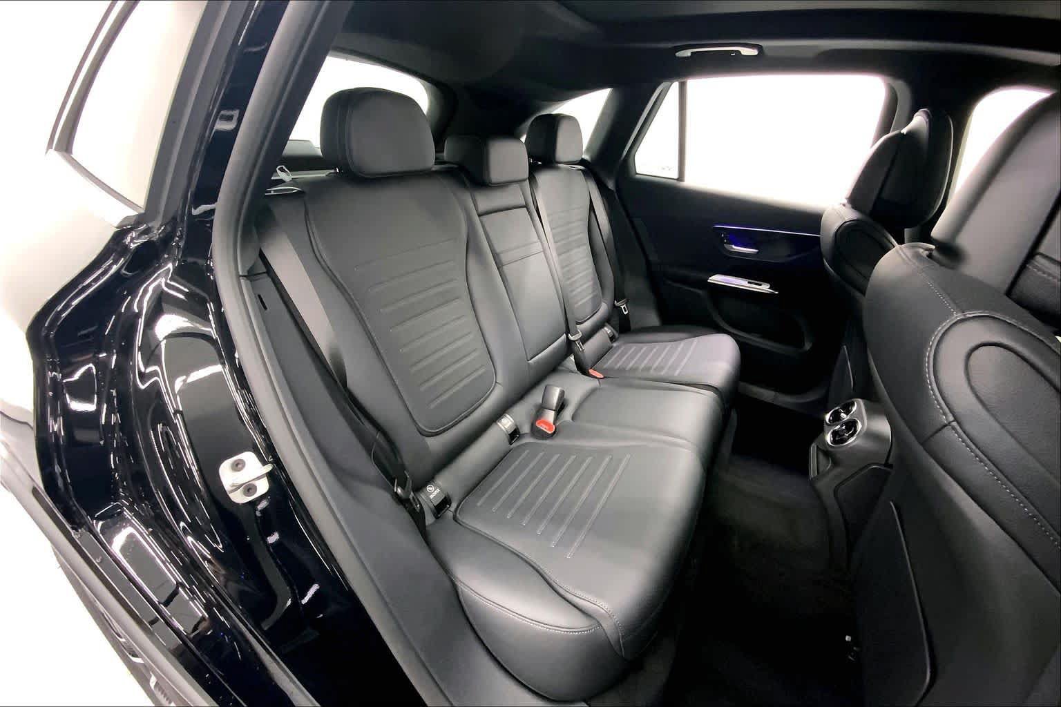 Used 2026 Mercedes-Benz GLC 300 image 13